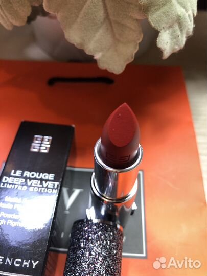 Помада Civenchy 37 Rouge Graine