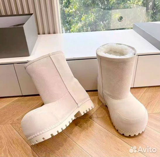Balenciaga alasks boots ugg