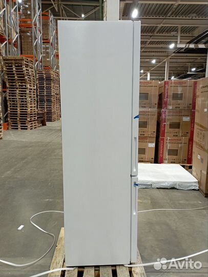 Холодильник maunfeld MFF200nfwe