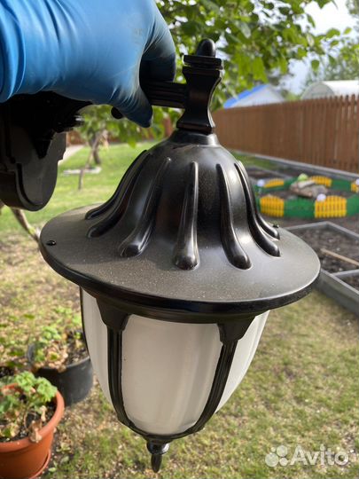 Фонарь уличный настенный