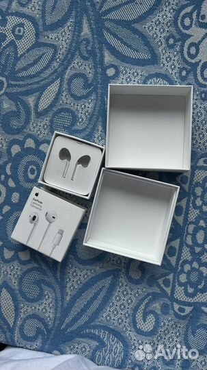 Коробка от наушников