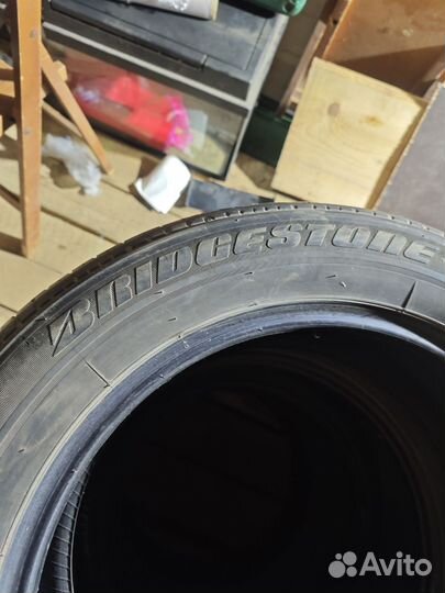 Bridgestone Regno ER30 215/60 R17