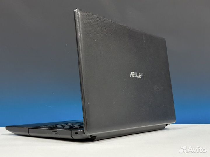 Шустрый Asus 15.6