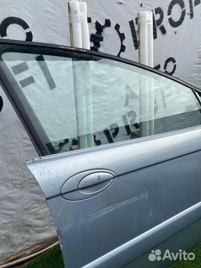 Стекло двери передней право для Renault Logan