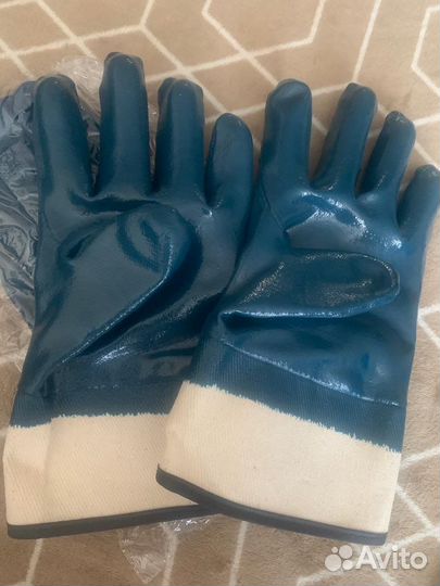 Перчатки резиновые