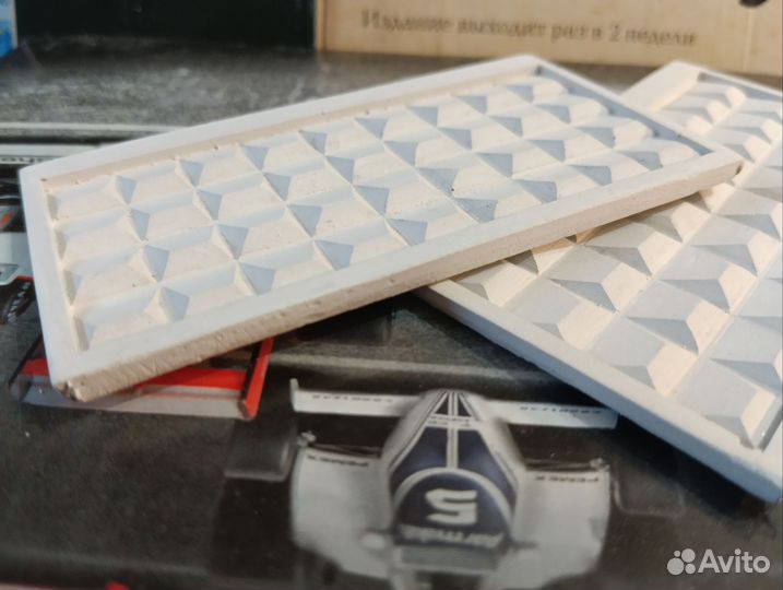 Бетонный забор из гипса 1/43