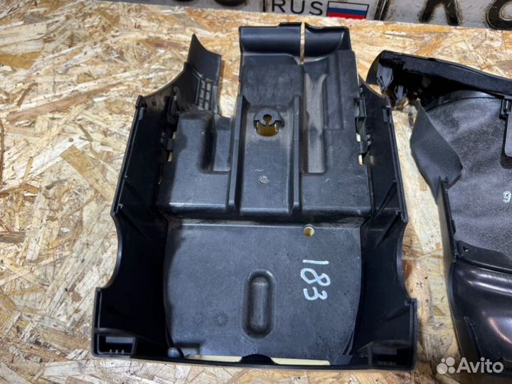 Кожух рулевой колонки Audi A5 купе 2.0 2010