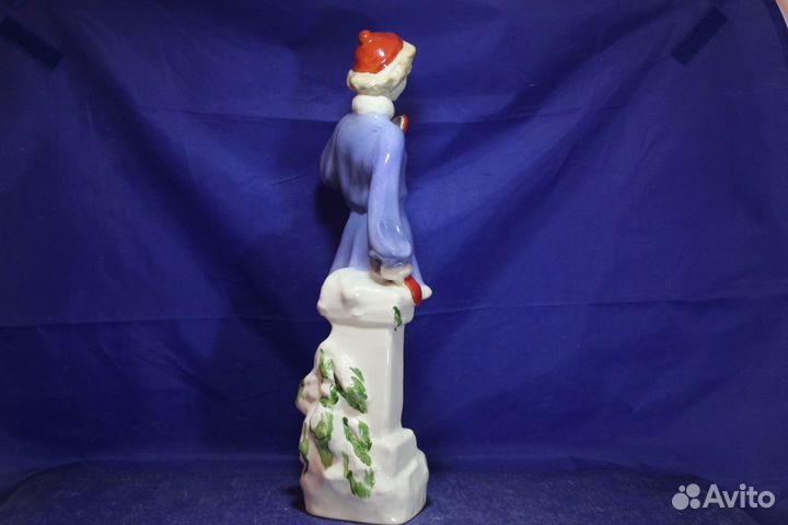 Большая фарфоровая статуэтка Фигуристка в саду Эрм