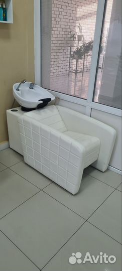 Парикмахерская мебель