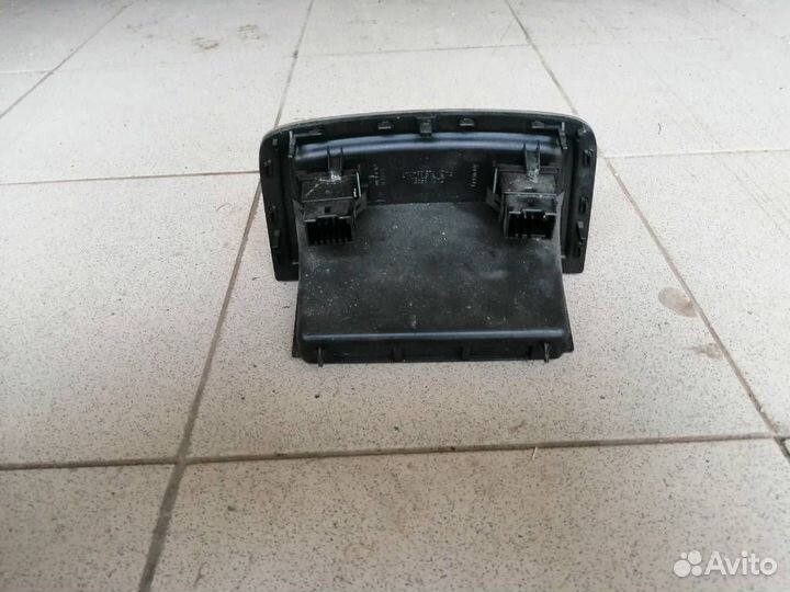 Ящик / Бардачок / задняя консоль cayenne