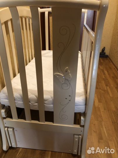 Детская кровать+комод+матрац