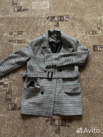 Верхняя одежда женская, пакетом