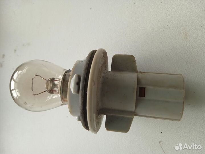 Продаю лампочку для машины Nexia