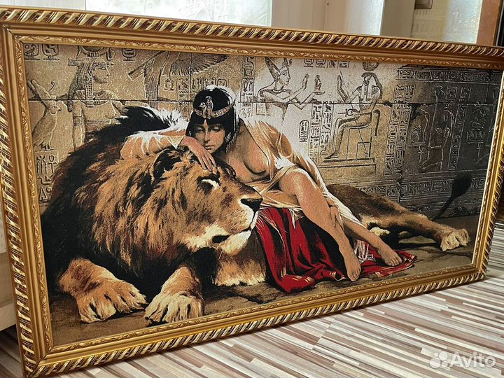 Картина на гобелене