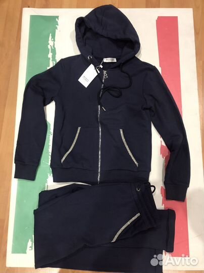 Спортивный костюм женмкий новый