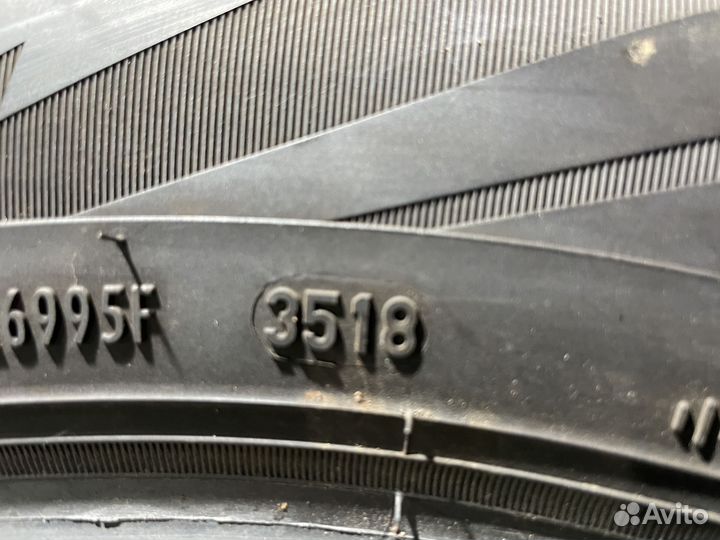 Pirelli Ice Asimmetrico Plus 215/60 R17 96Q