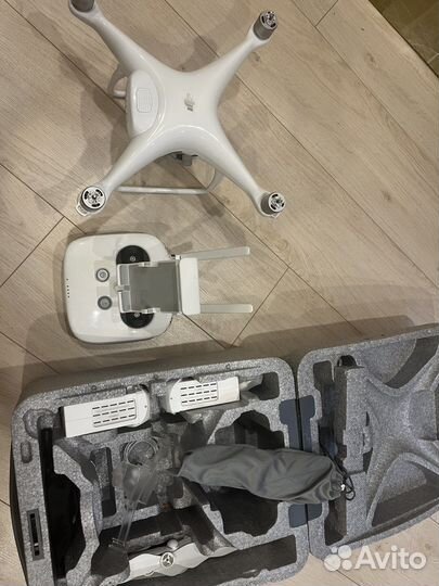 Квадрокоптер DJI phantom 4 pro