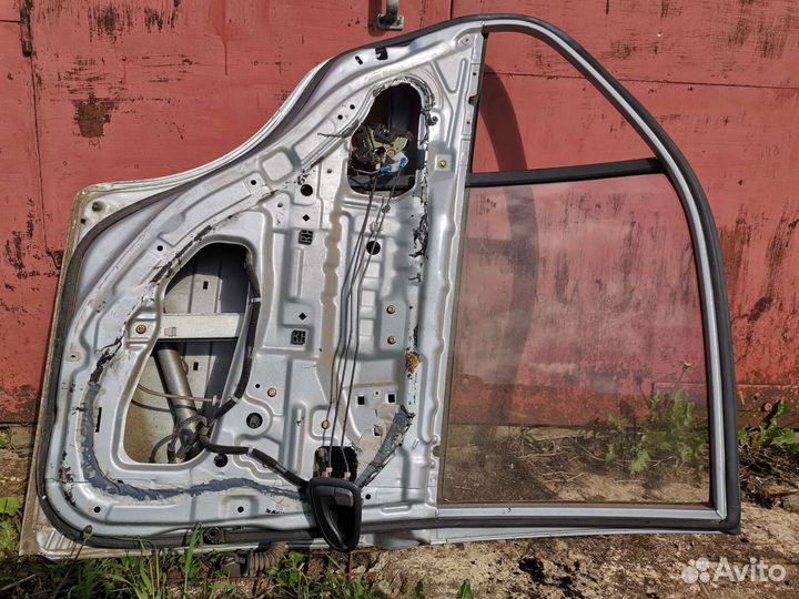 Дверь задняя левая на hyundai accent
