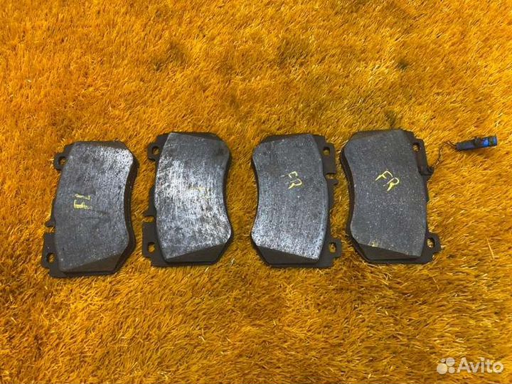 Колодки тормозные передние Mercedes-Benz C-Class