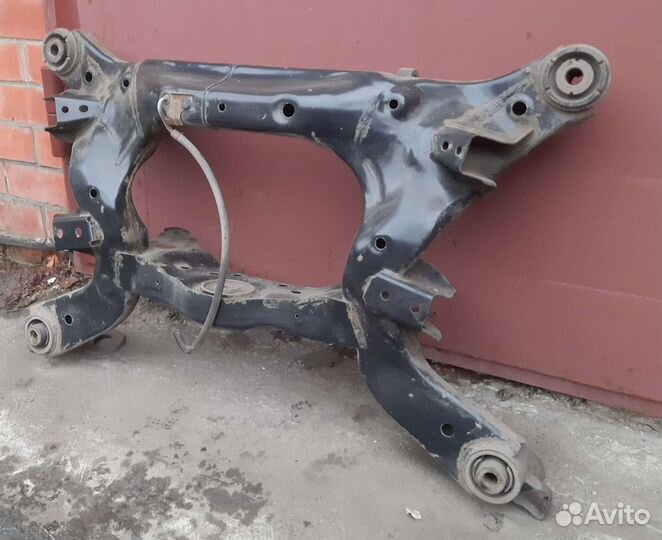 Задний подрамник Infiniti M25 M37 M56 Q70 Y51