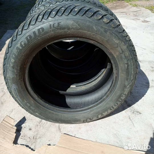 Goodyear Ultragrip Ice Arctic 205/60 R16 92T