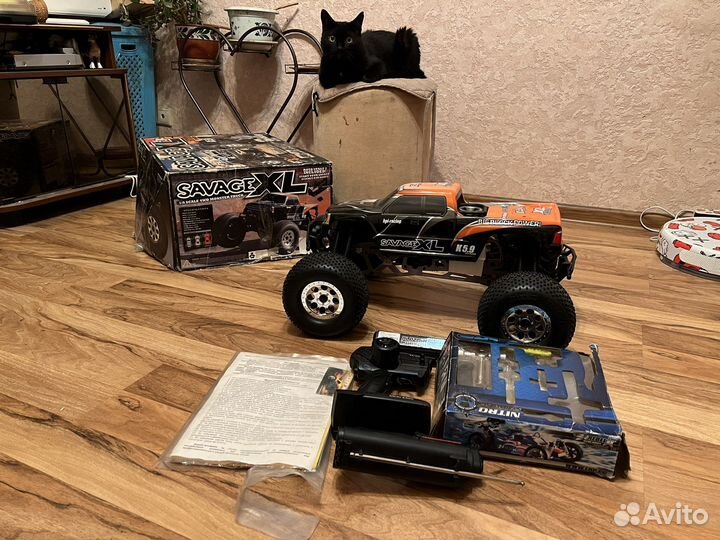 Радиоуправляемая машина монстр-трак savage xl