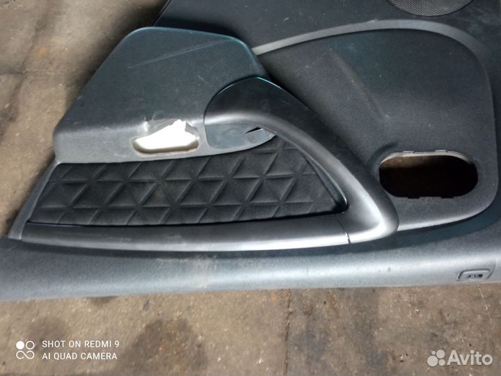 Обшивка задней правой двери Renault Duster