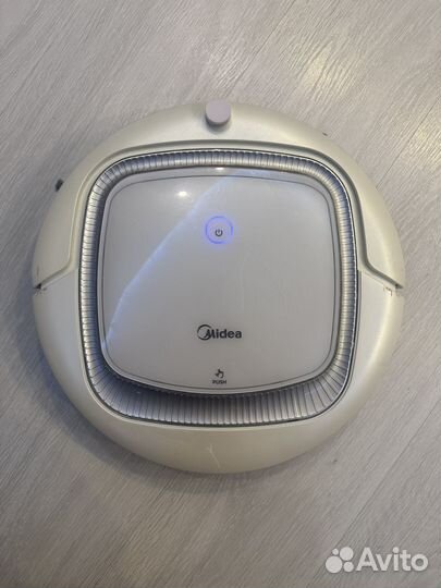 Робот пылесос midea