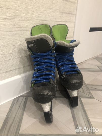 Хоккейные коньки bauer