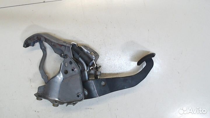 Педаль тормоза Lexus NX, 2016