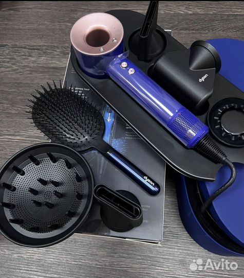 Фен dyson supersonic с кейсом