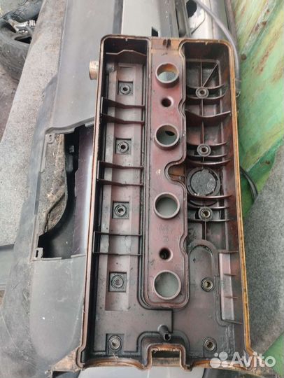 Крышка распредвалов гбц Омега b