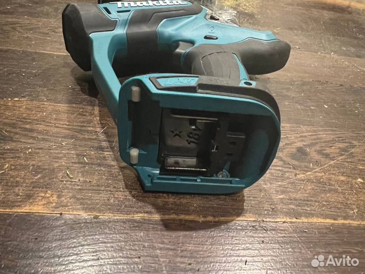 Акк. пила для гипсокартона Makita DSD180Z б\у