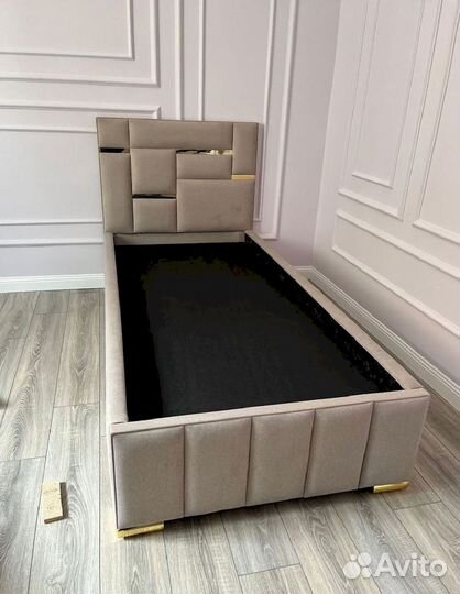 Кровать односпальная в наличии и на заказ