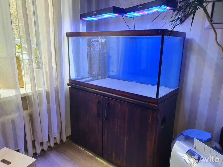 Морской аквариум с сампом