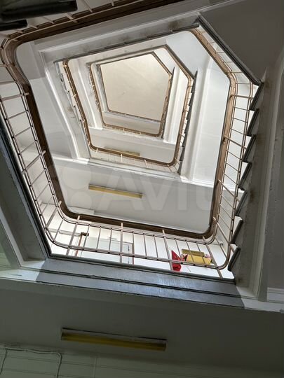 Комната 14 м² в > 9-к., 5/5 эт.