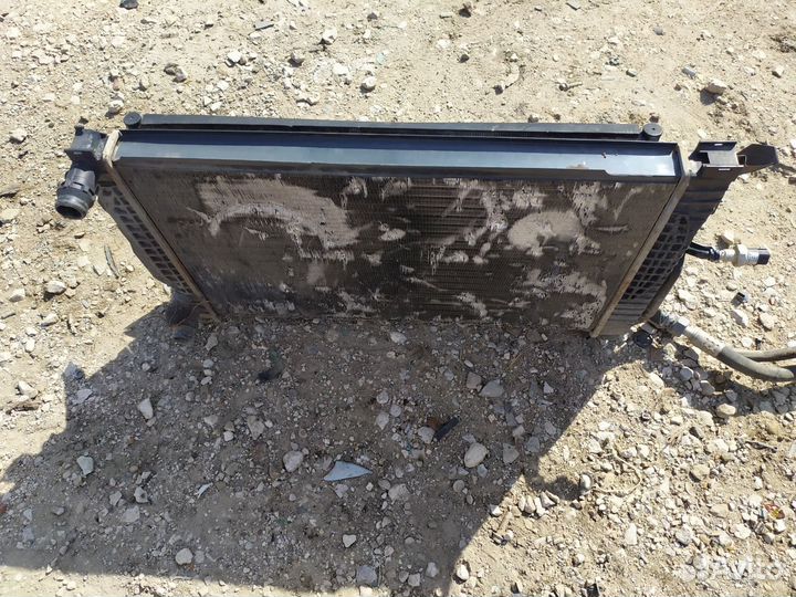 Радиатор охлаждения двигателя Audi A4 1.9 2002