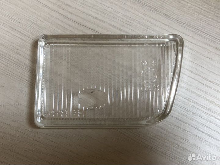 Стекло противотуманной фары правое VW golf 3 91-97