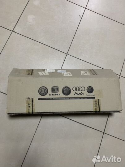 Обшивка стойки лобового стекла правая Ауди A7