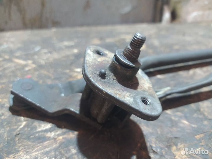 Трапеция стеклоочистителей Mazda 626 GE (1991—1997)