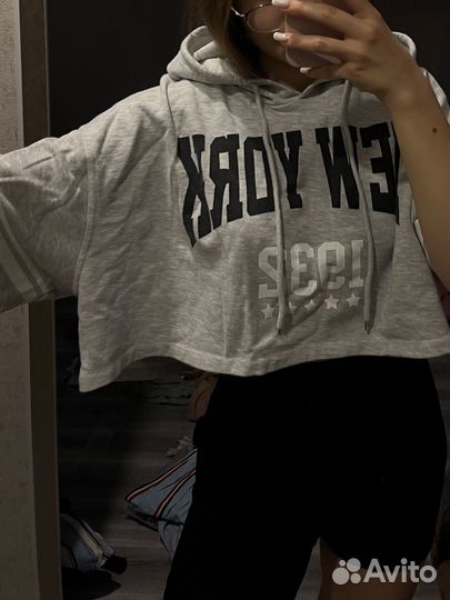 Укороченный свитшот