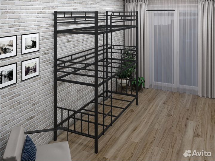 Трехъярусная кровать