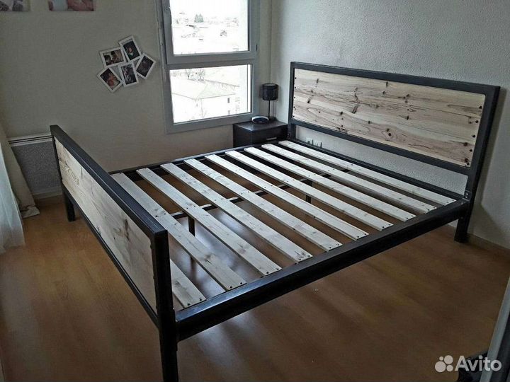 Кровать в стиле лофт