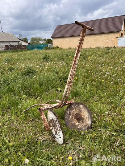 Ручной окучник