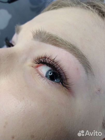 Наращивание ресниц.Оформление бровей
