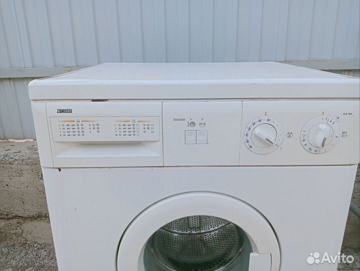 Стиральная машинка zanussi fsl702