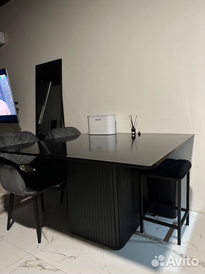 Кухонный стол