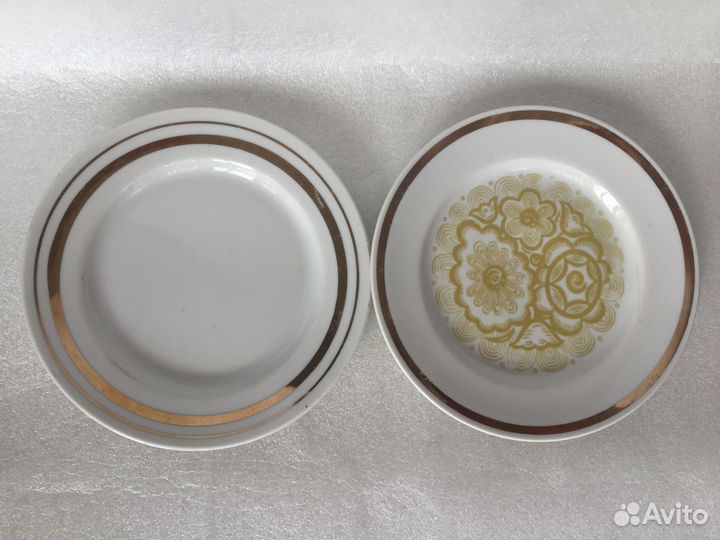 Тарелки фарфоровых заводов СССР 5 штук в комплекте