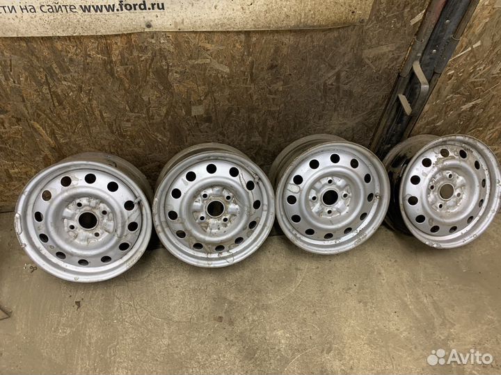Автомобильные диски r15