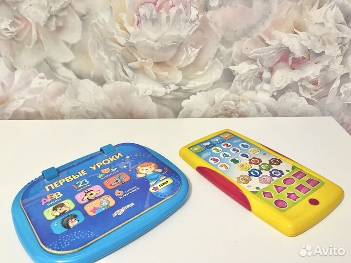 Музыкальные игрушки/ Синий трактор/мемо